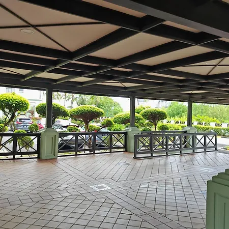 Urban Oasis Retreat Apartment Malacca Exterior photo