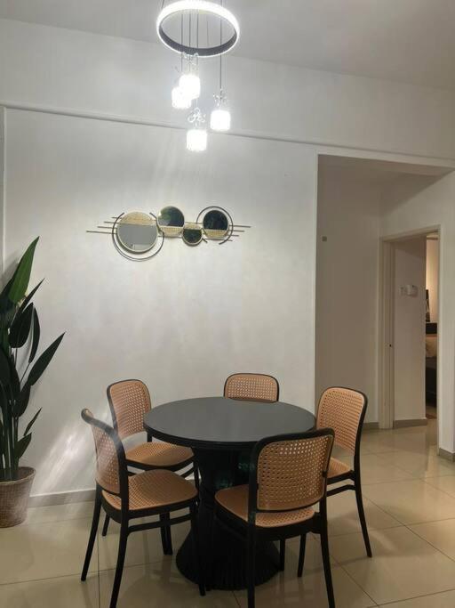 Urban Oasis Retreat Apartment *